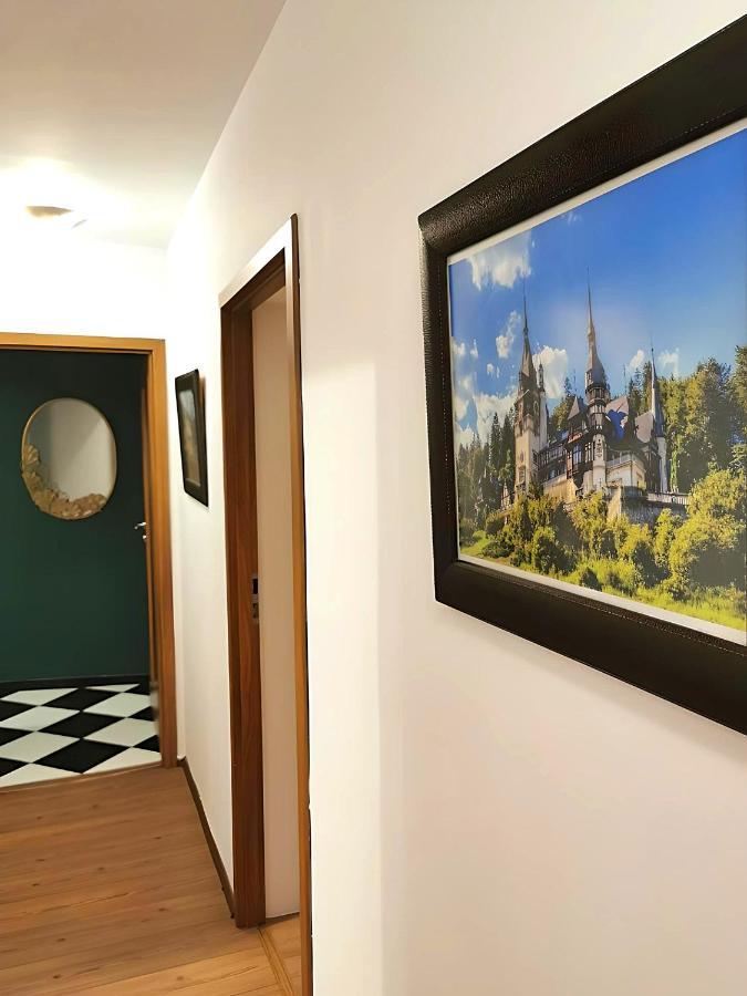 Park Apartment *